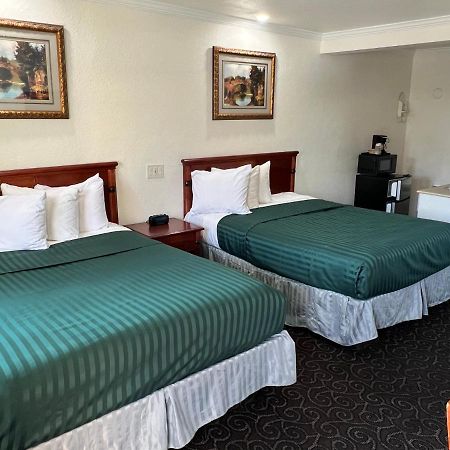 Americas Best Value Inn Ханфорд Екстериор снимка
