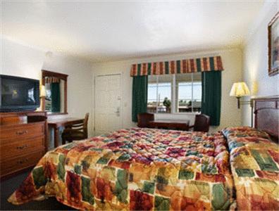 Americas Best Value Inn Ханфорд Стая снимка